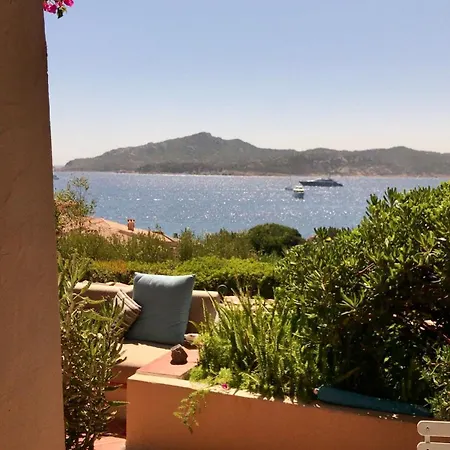 Con Grande Terrazza Vista Mare A Daire *