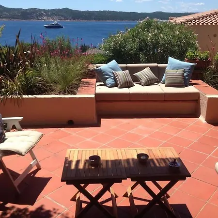 Con Grande Terrazza Vista Mare A Porto Cervo