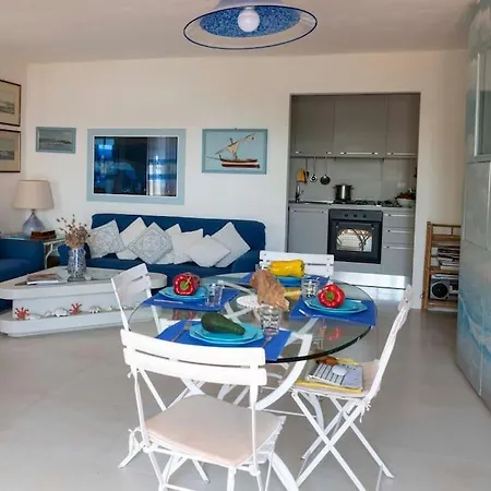 Con Grande Terrazza Vista Mare A Daire *